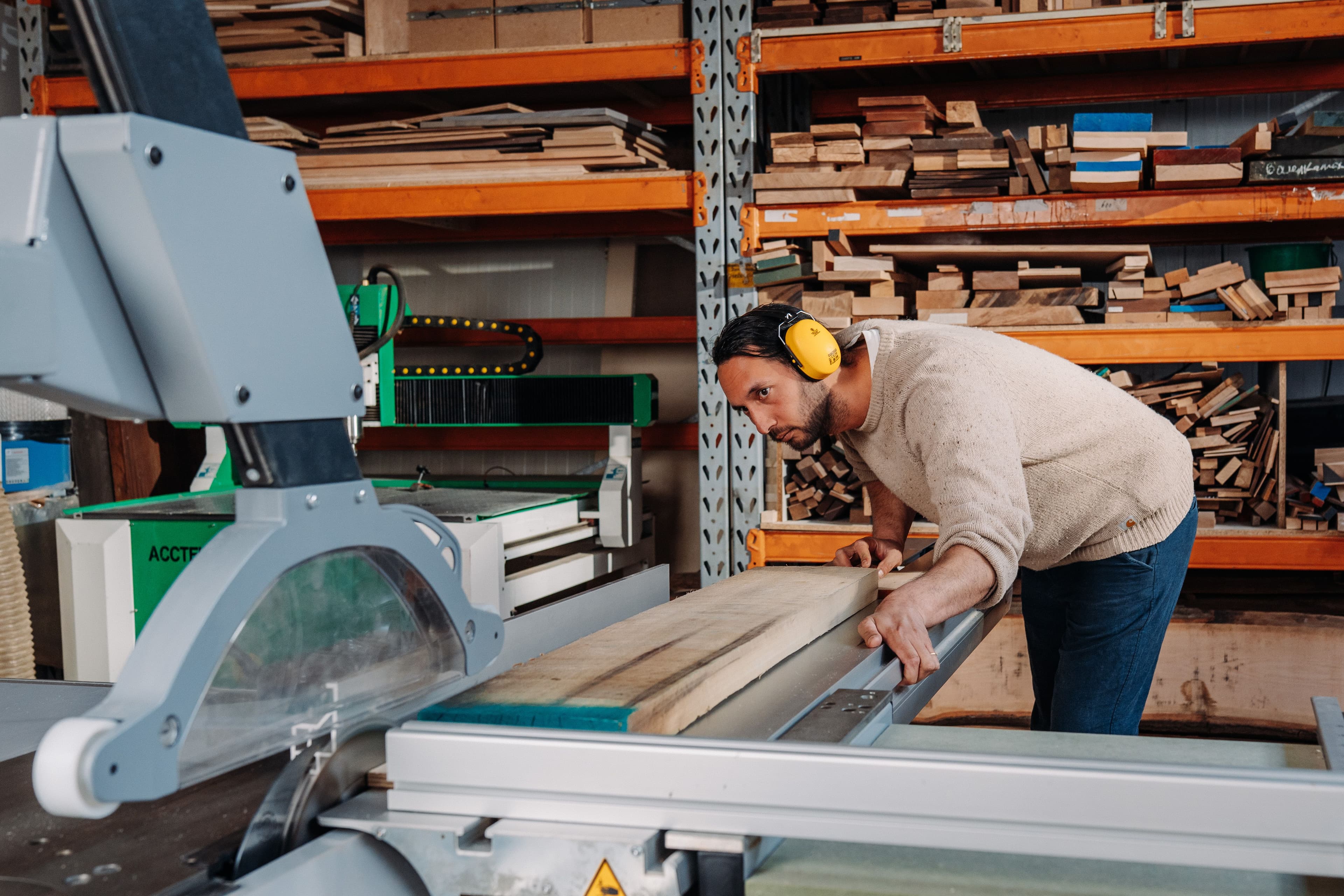Aan het werk in de werkplaats